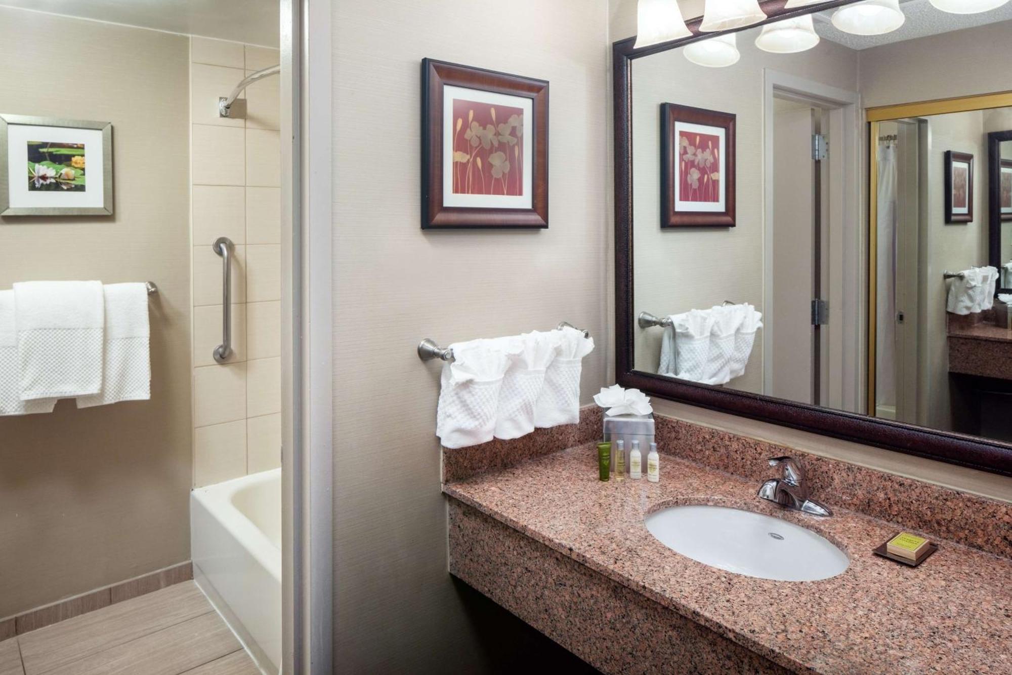 Doubletree By Hilton Cherry Hill Philadelphia Extérieur photo