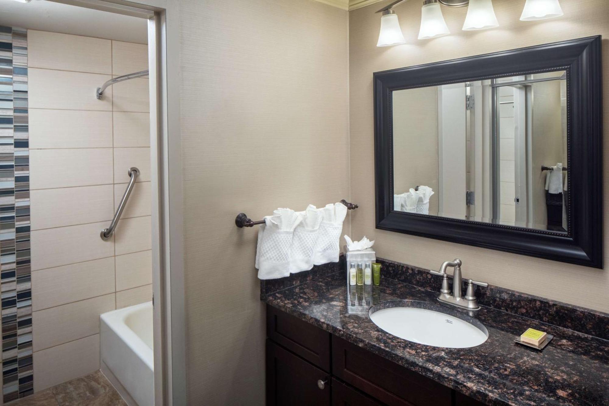 Doubletree By Hilton Cherry Hill Philadelphia Extérieur photo